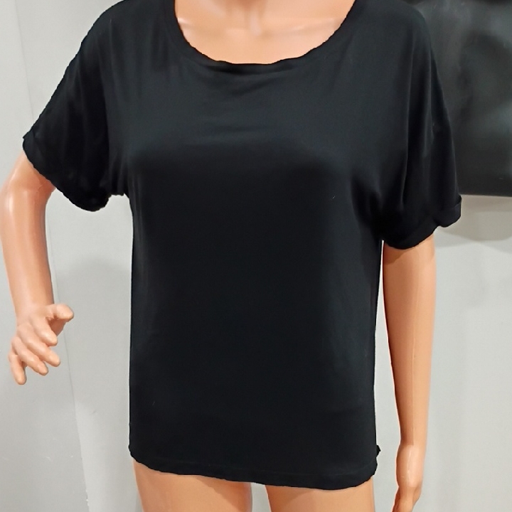 Source Unknown Elegant Black Short Sleeve Tee